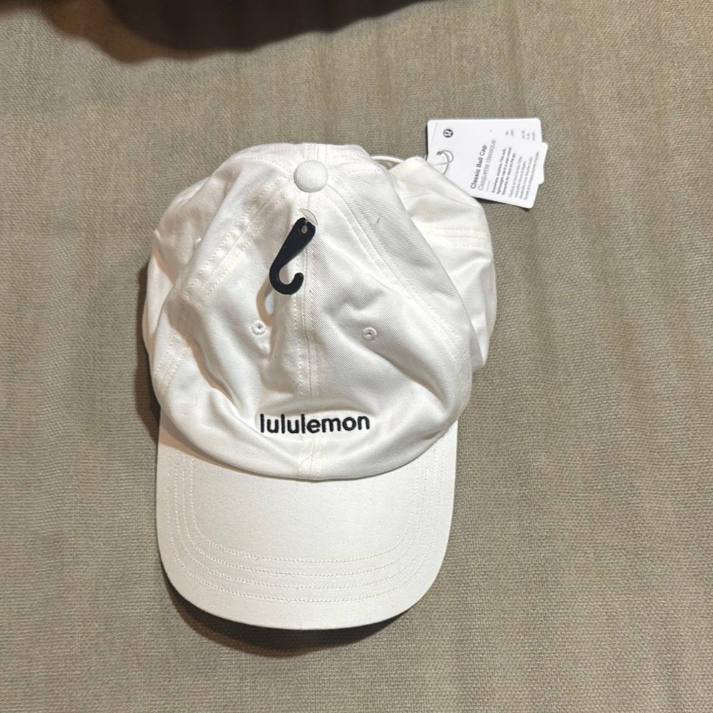 Lululemon classic ball cap NWT